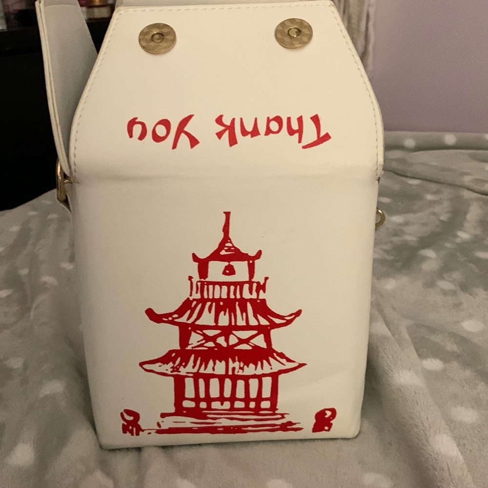 Large white Chinese take out style bag with detachable gold chain
